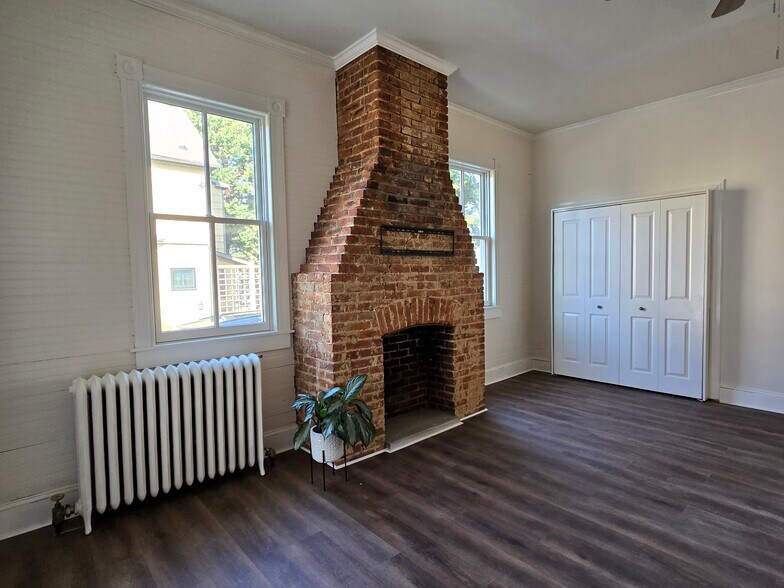 Building Photo - 100 Melvin Ave