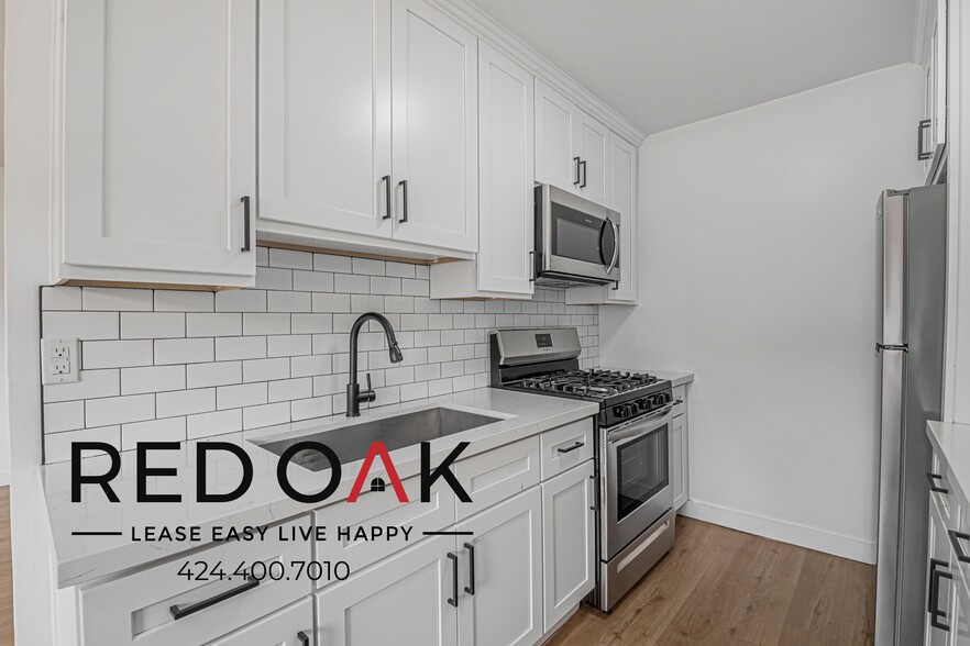 Building Photo - 340 W 87th St