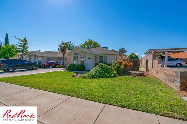 Building Photo - Easy Living! 3 Bedroom Home with Gorgeous Backyard