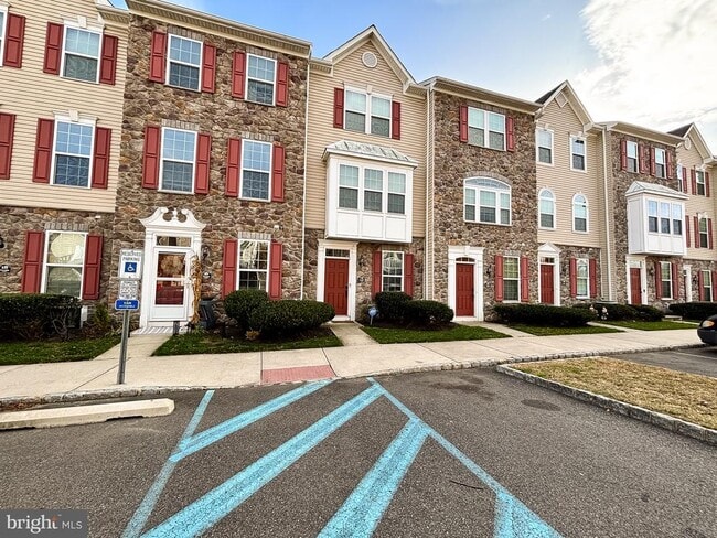 Building Photo - 14 Tylers Ct