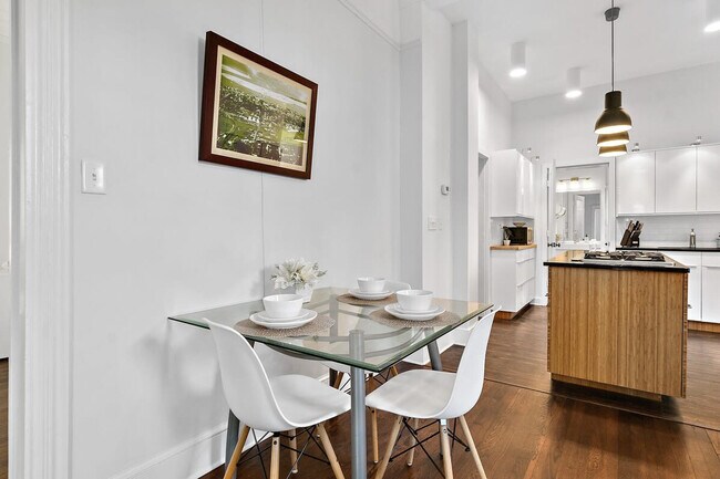 Building Photo - 17 Old Mission Ave