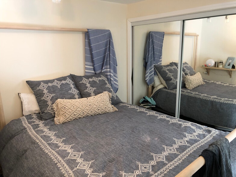 Building Photo - 507 Addison Ave