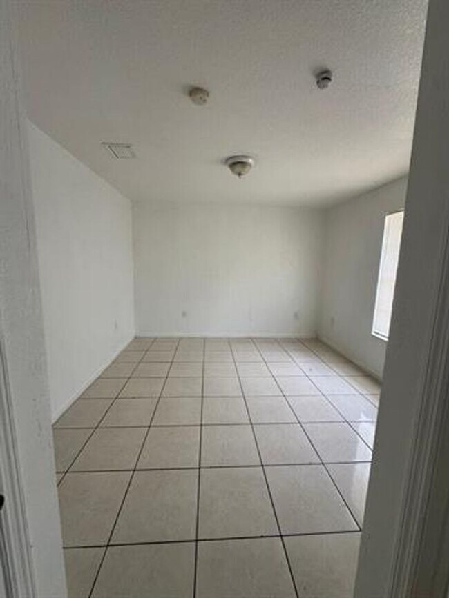 Building Photo - 240 NW 56th St