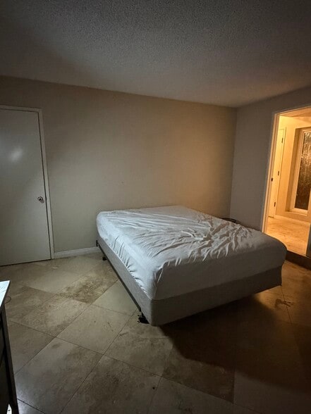 Building Photo - 4651 Huggins St