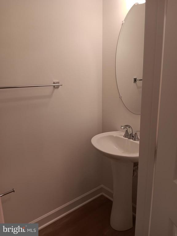 Building Photo - 4951 Longmire Wy