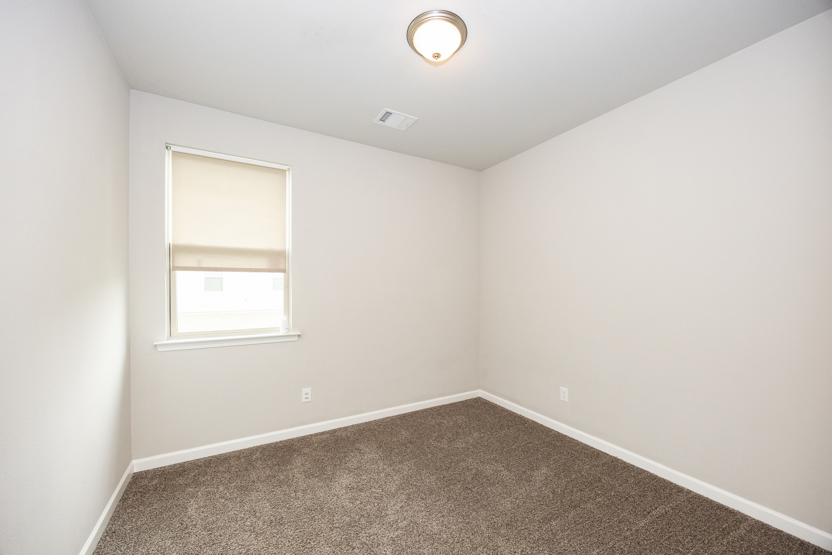 Building Photo - 13667 Willamette Way