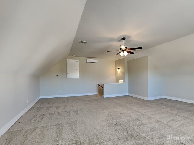 Building Photo - 1047 Harper Dean Wy