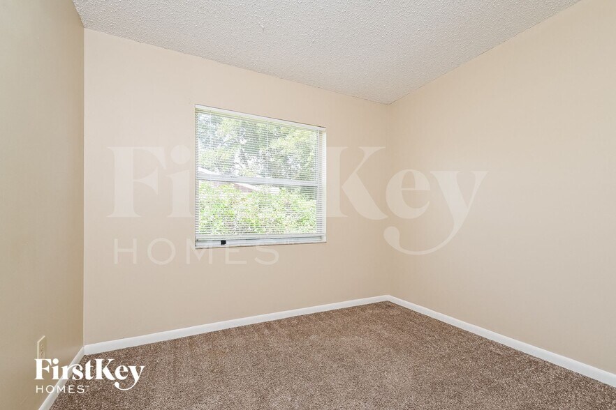 Building Photo - 1104 Tiburon Dr