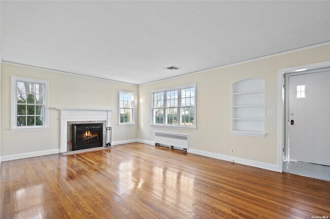 Building Photo - 31 Woolsey Ave