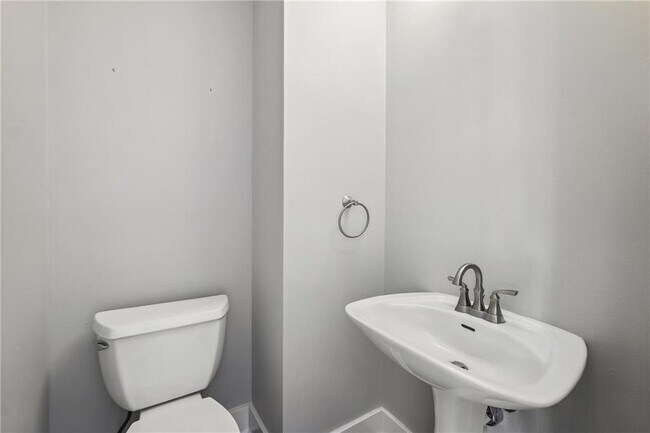 Building Photo - 2565 Chestea Dr NE