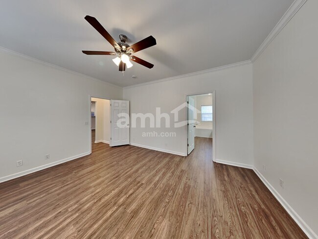 Building Photo - 1502 Halifax Dr