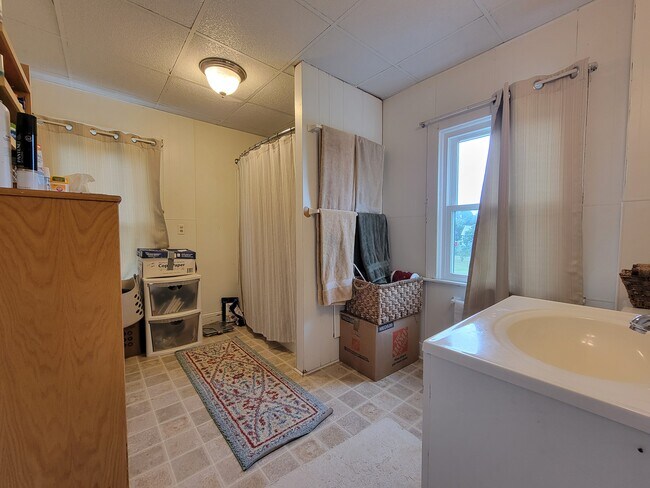 Building Photo - 480 Kutztown Rd