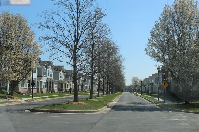Building Photo - 7218 Governors Row