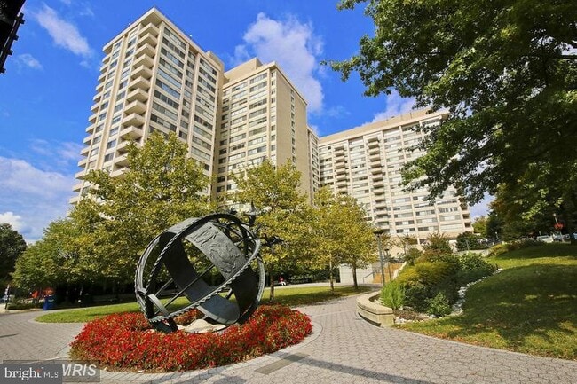 Building Photo - 4515 Willard Ave