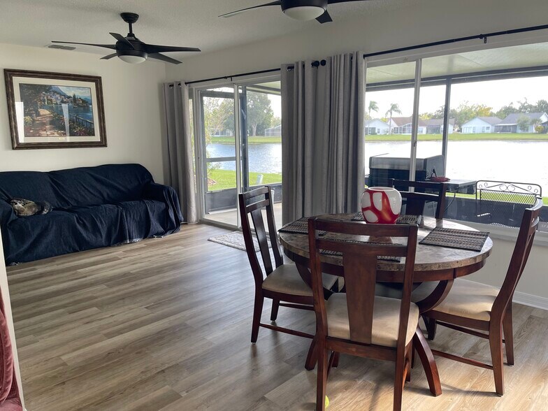 Building Photo - 5669 Parkview Lake Dr