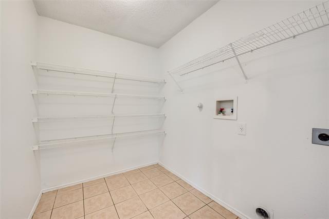Building Photo - 1629 Thornhill Ln