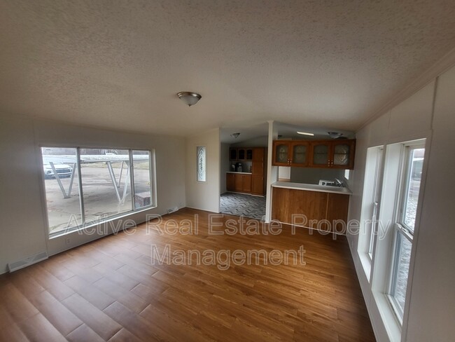Building Photo - 2211 Dort Hwy