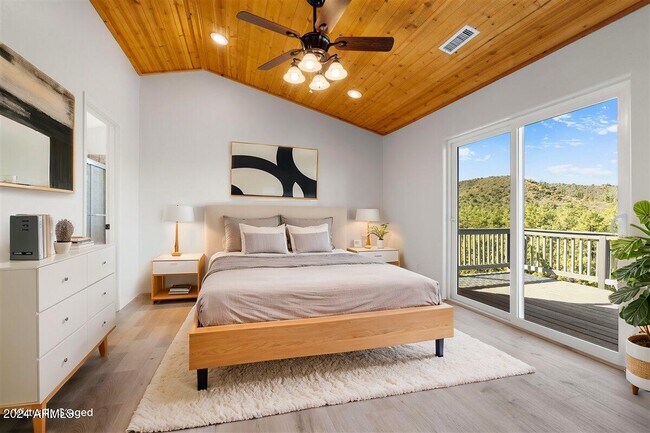 Building Photo - 1280 Majestic Vw Dr