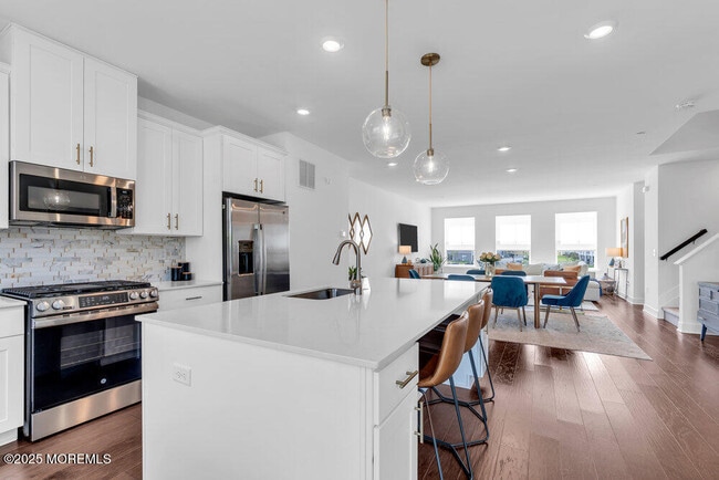 Building Photo - 63 Bataan Ave