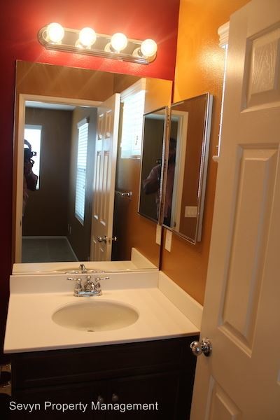 Building Photo - 3 br, 3.5 bath House - 6264 Camposa Ln.