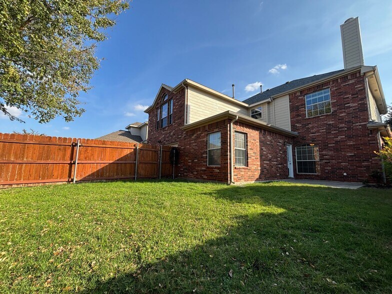 Building Photo - 10640 Line Berry Ln