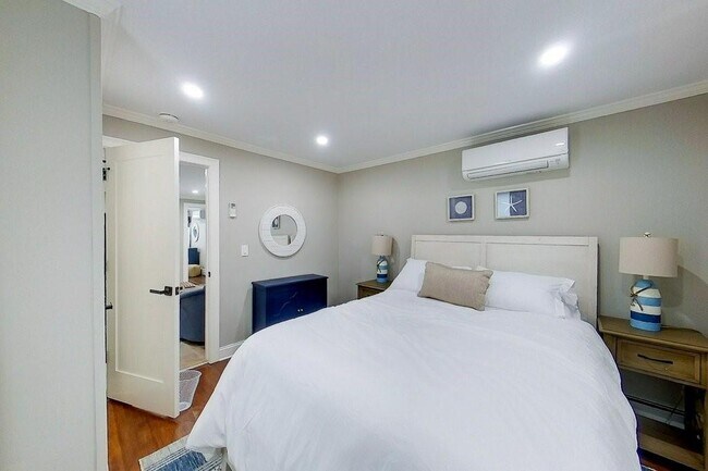 Building Photo - 30 Prospect Hill St