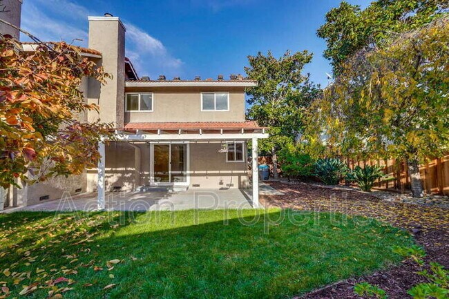 Building Photo - 135 Brenton Ct