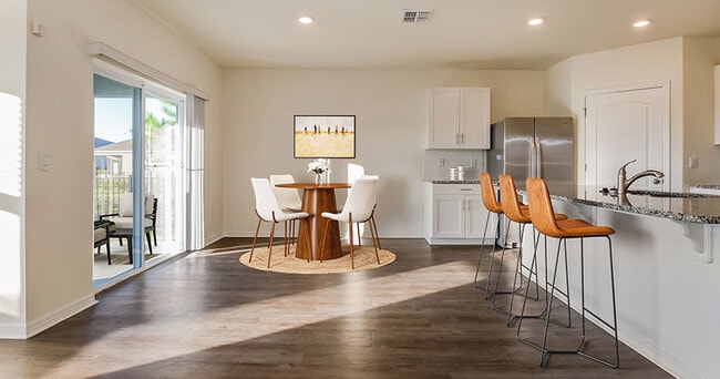 Building Photo - Kinsman Pointe