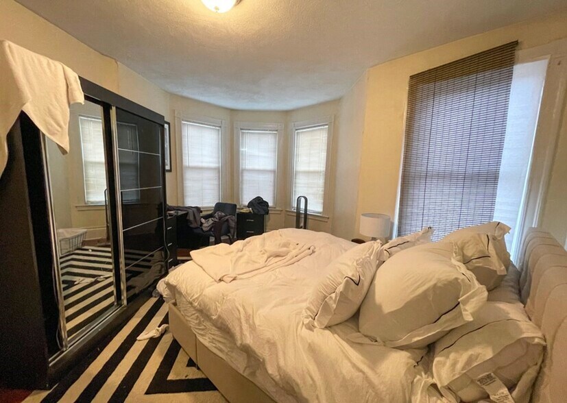 Building Photo - 41 Parker Hill Ave