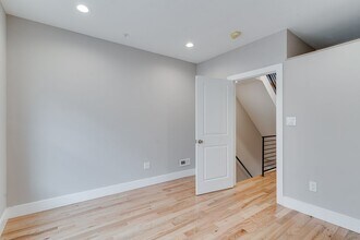 Building Photo - Brand New Luxury Home Brewerytown