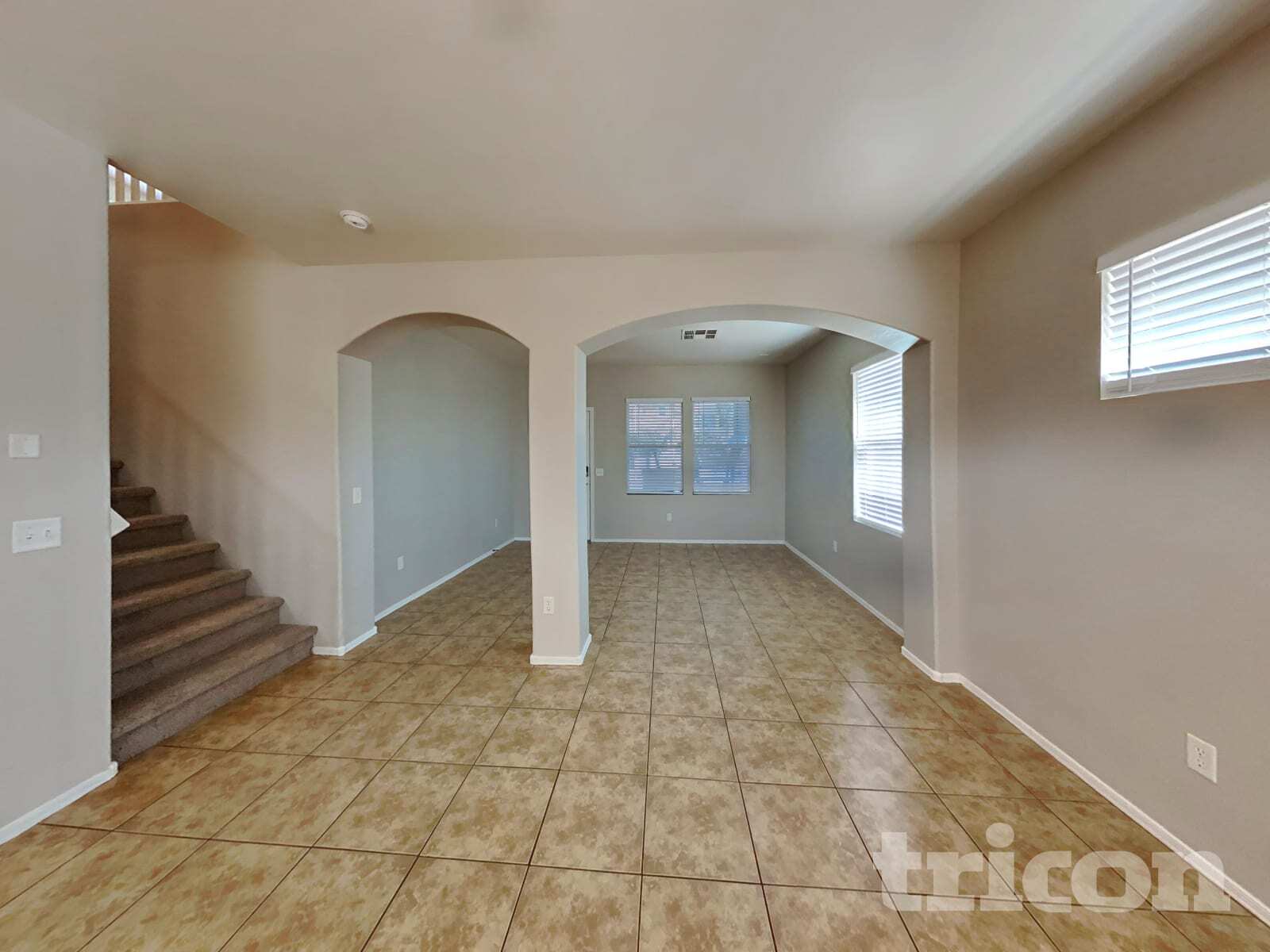 Building Photo - 3921 W Irwin Ave