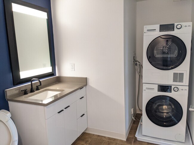 Building Photo - 91 Brighton Ave