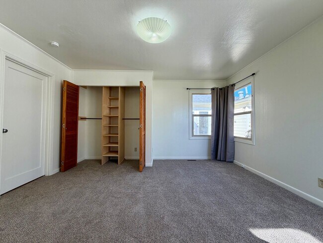 Building Photo - 3030 Park St