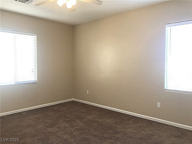 Building Photo - 183 Rolling Fields Ct