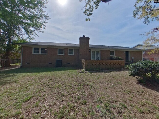 Building Photo - 3959 Notre Dame Pass