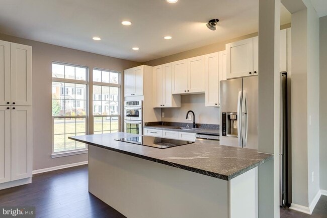 Building Photo - 20366 Hartwell St