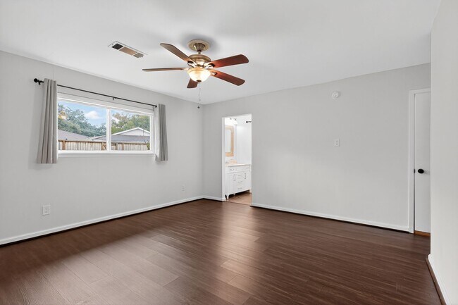 Building Photo - 6031 Rutherglenn Dr