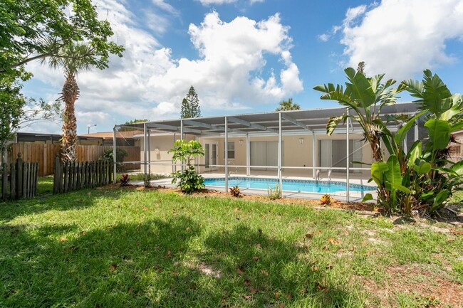 Building Photo - Rare Pool Home in Port Richey!!!