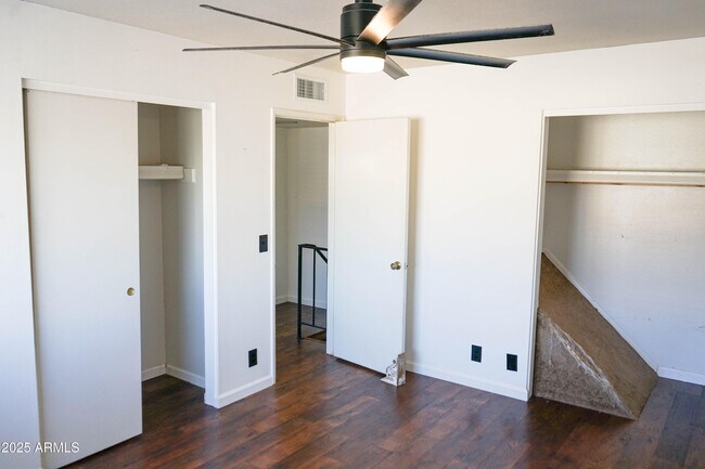 Building Photo - 1261 N 84th Pl