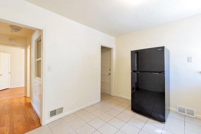 Building Photo - Blue Onyx Du-Plex
