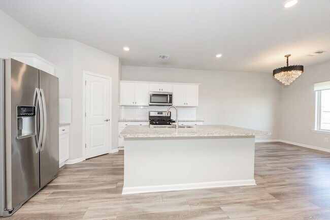 Building Photo - 4635 Mendocino Way