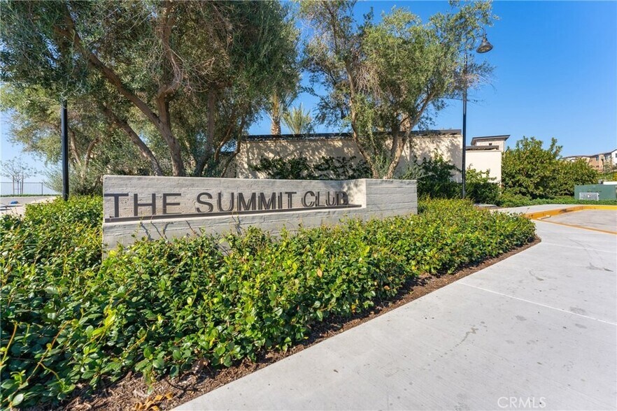 Serrano Summit Amenities - 590 Catalonia