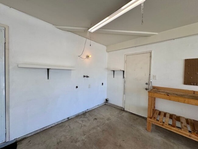 Building Photo - COMING SOON 55+ Community 2 bedroom 2 bathroom Home for Lease in Sun City