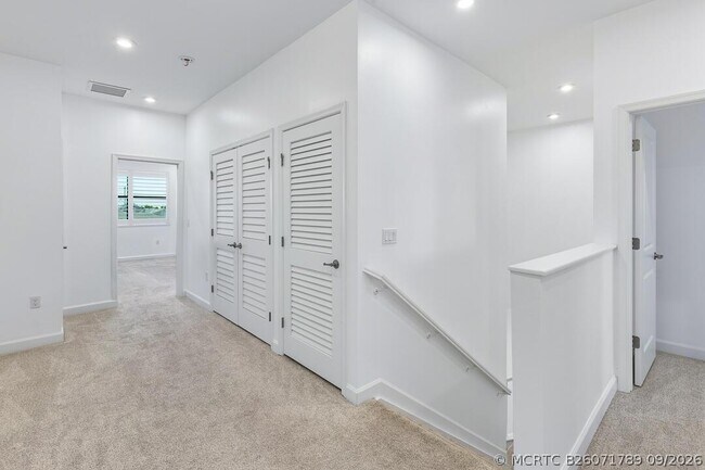Building Photo - 14131 SW Thorens Dr