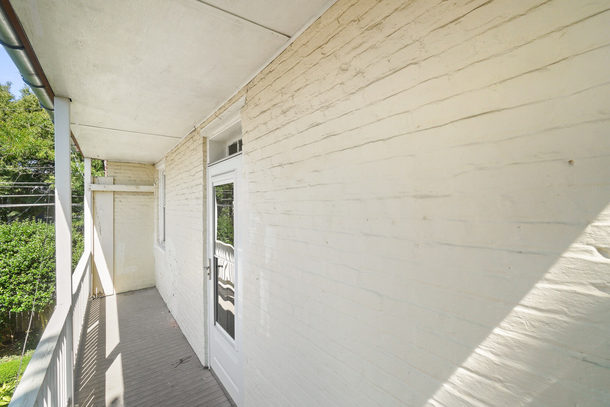 Building Photo - 206 E 3rd St