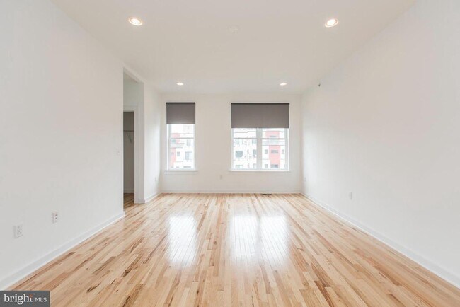 Building Photo - 3039 Baltz St