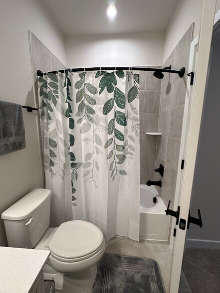 Building Photo - 4601 Abbotswell Pl