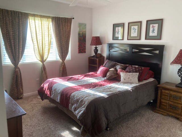 Building Photo - 1807 Desert Dawn Dr