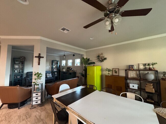 Building Photo - 4-bedroom 2-bathroom home in Nolanville!