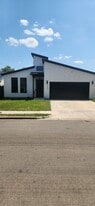 Building Photo - 1322 Strickland St